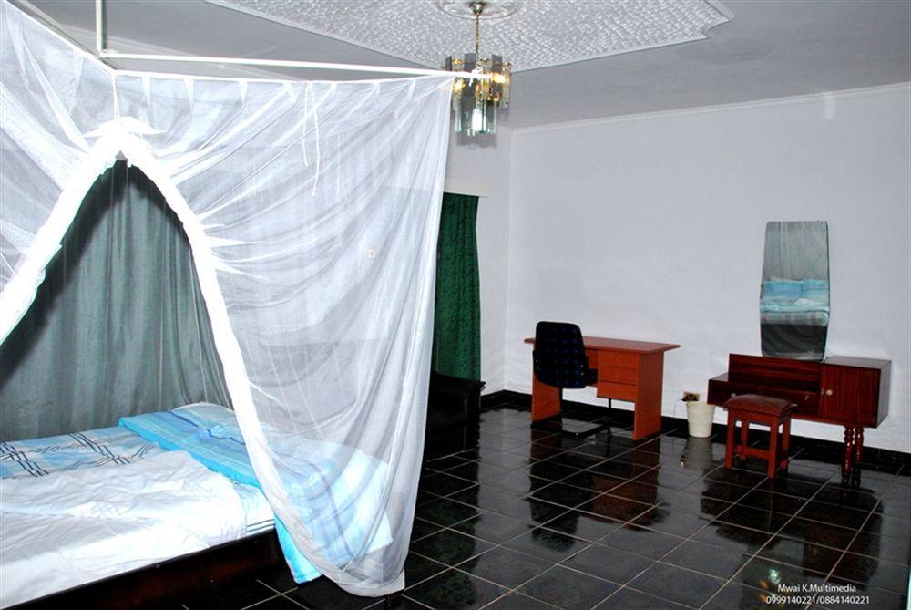 Skinny Hippos Lodge Mangochi Dış mekan fotoğraf